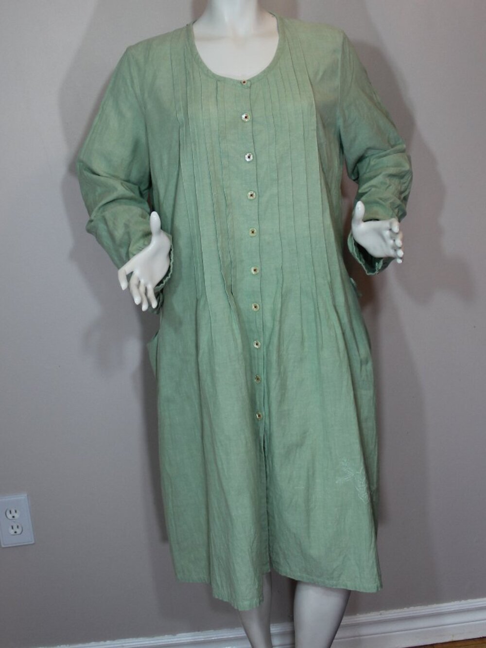 April Cornell long sleeve button up oversized green midi dress size L/XL